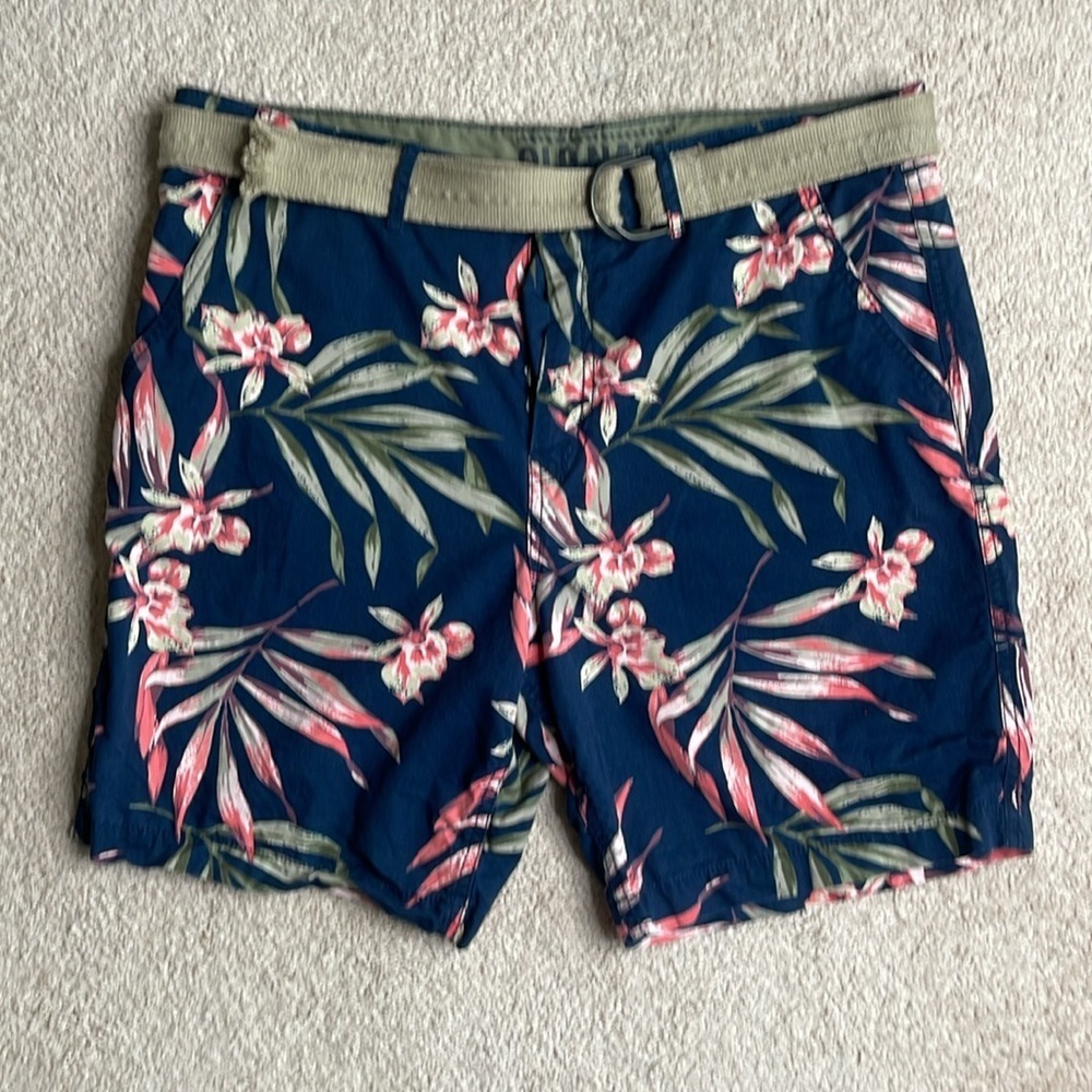 Old Navy Classic Floral Print Chino Short & Belt (Size:34, Color:Navy-Blue-Pink)